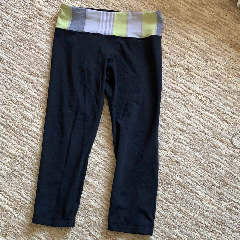 LuluLemon crop leggings